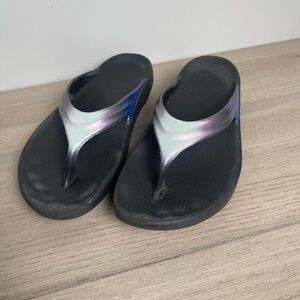 OOFOS | Oolala Luxe Thong Sandal Calypso Ombre Size 8 Lightweight Comfort